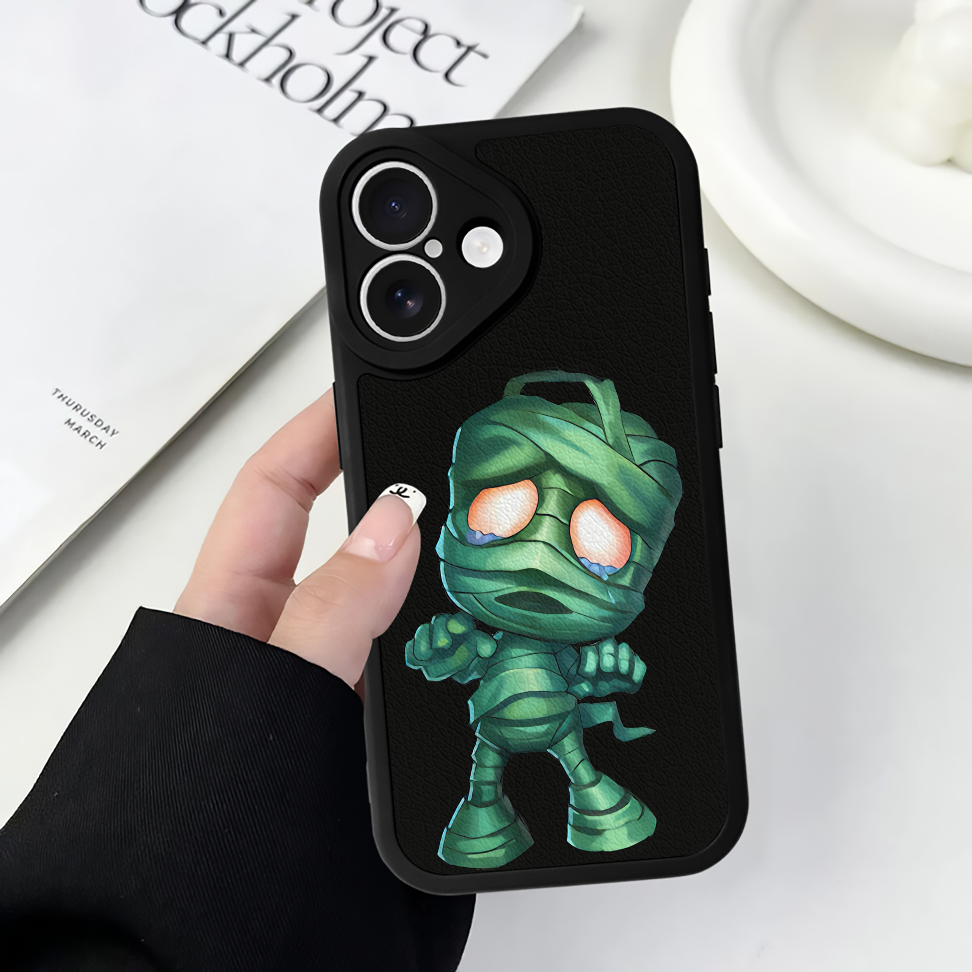 リーグ・オブ・レジェンド League of Legends LOL 【iPhone 16シリーズ対応】シリコンスマホケース（レザー調） 材質：シリコン